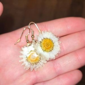 Daisy earrings